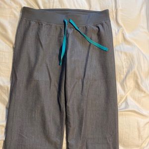 Size small graphite Livingston figs